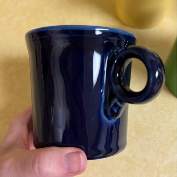 Set Of 4 HLC Fiesta USA Ceramic Coffee Mugs Green Yellow Navy Purple RETIRED - Picture 4 of 7